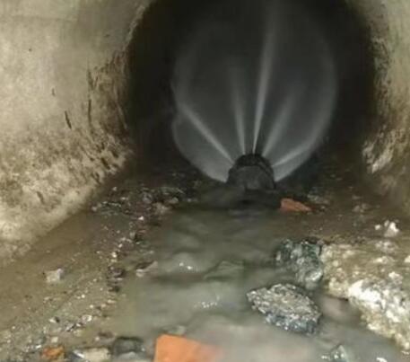 阿拉善左市政管道清淤